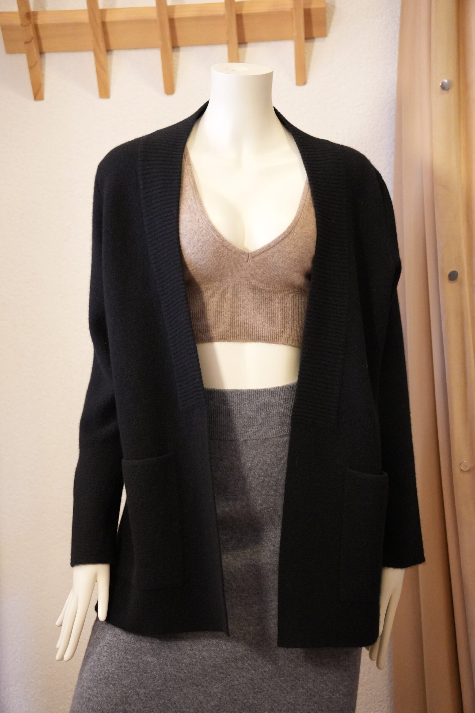 WOMENS' %100 CASHMERE CARDIGAN WİTH OUTER POCKETS 12-491