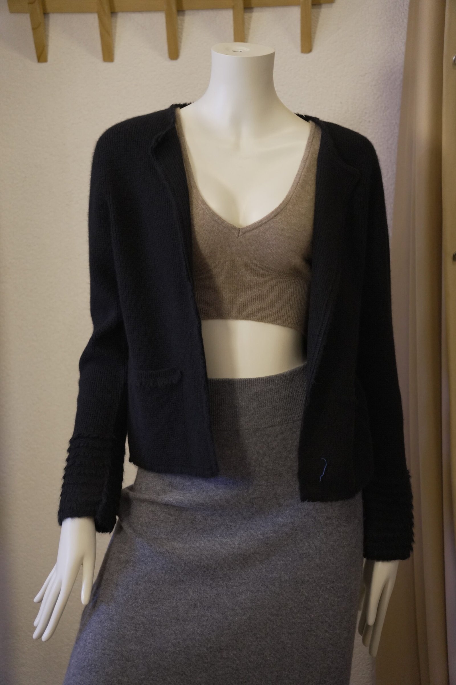 WOMEN'S %100 CASHMERE CARDIGAN CHANEL